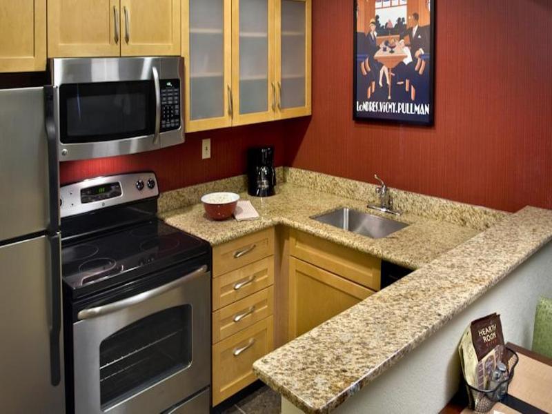 Hotel Syracuse Carrier Circle East Syracuse