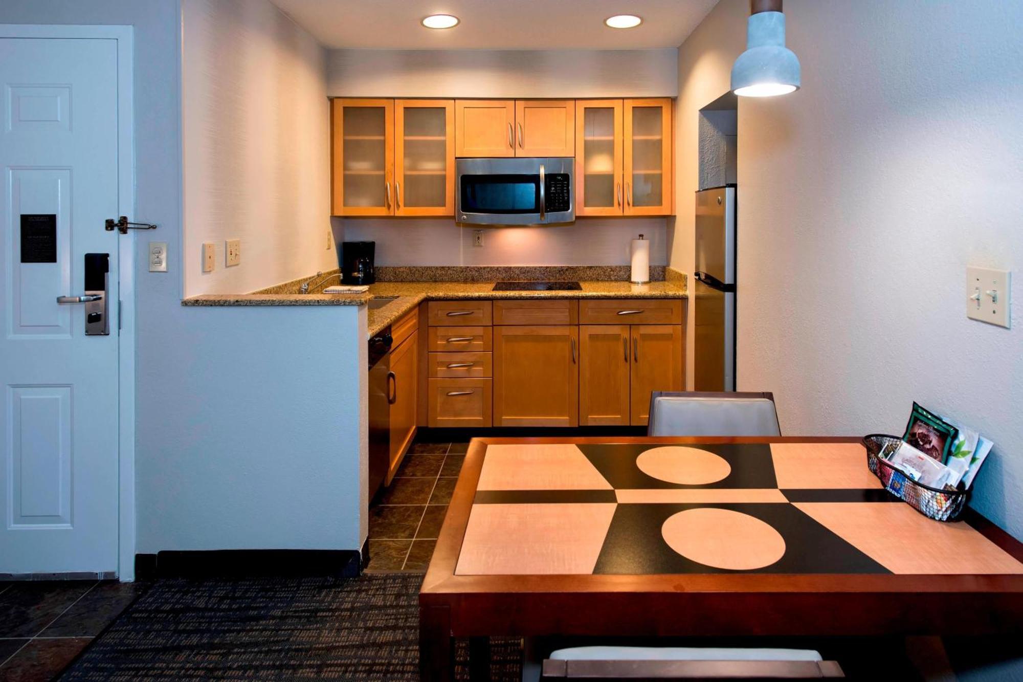 Syracuse Carrier Circle Hotel 3*