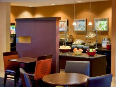Syracuse Carrier Circle Hotel