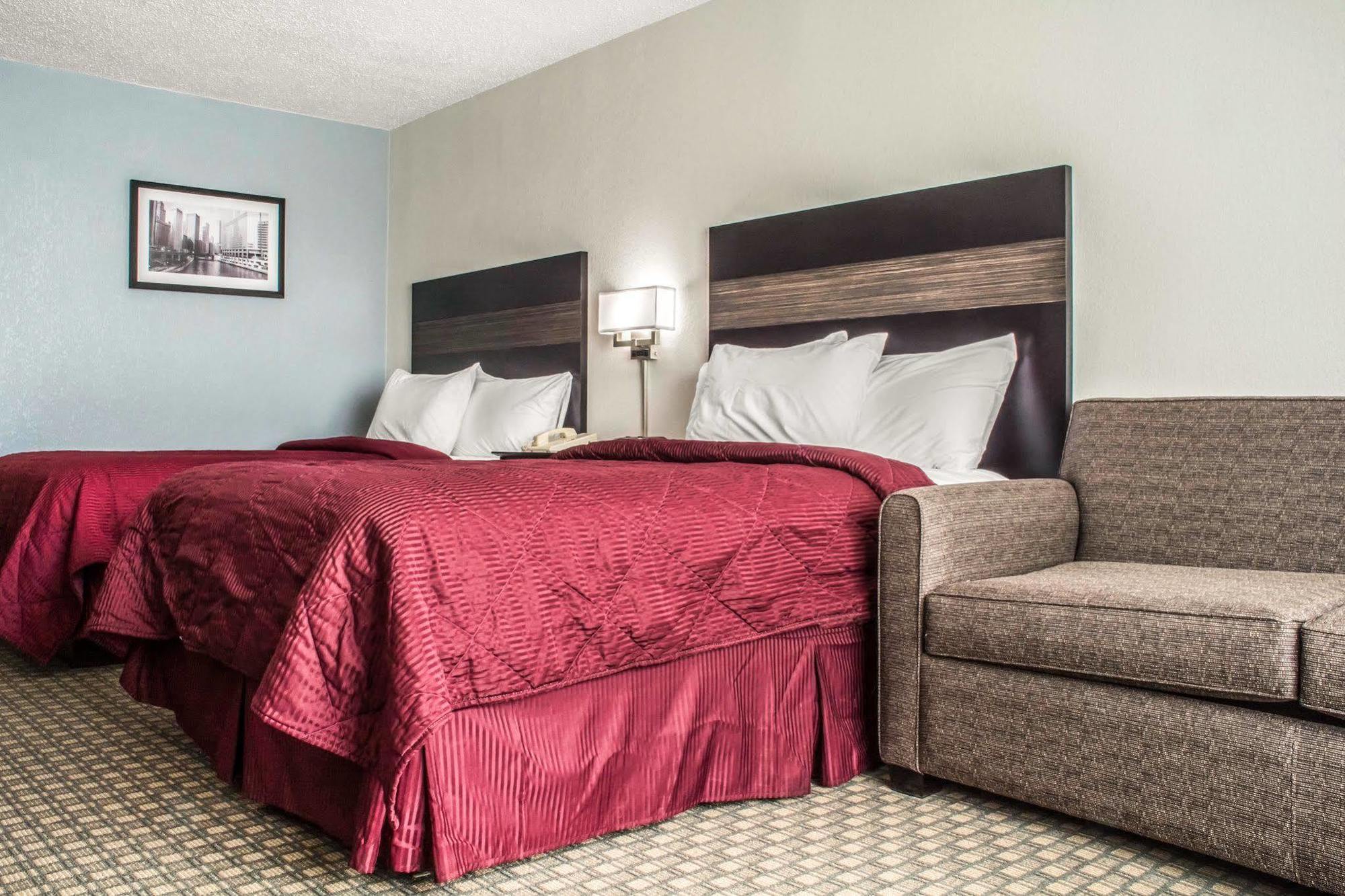 Syracuse Carrier Circle Hotel 3*