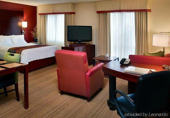 Syracuse Carrier Circle Hotel 3*
